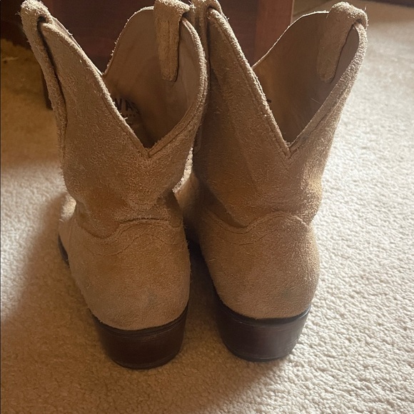 Women's Tecova Tan Suede Western Boots - Picture 2 of 8